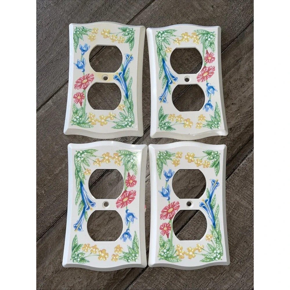 (4) Vintage General Electric‎ Wall Plates, Plastic, Floral, Hardware Included
